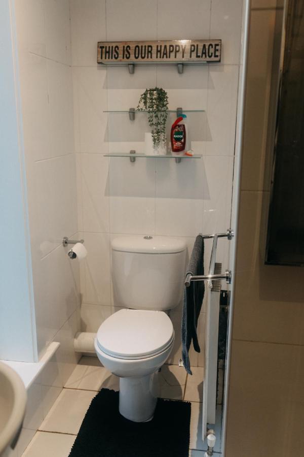 Belfast City Self Catering 3 Bedroom Town House Exterior photo